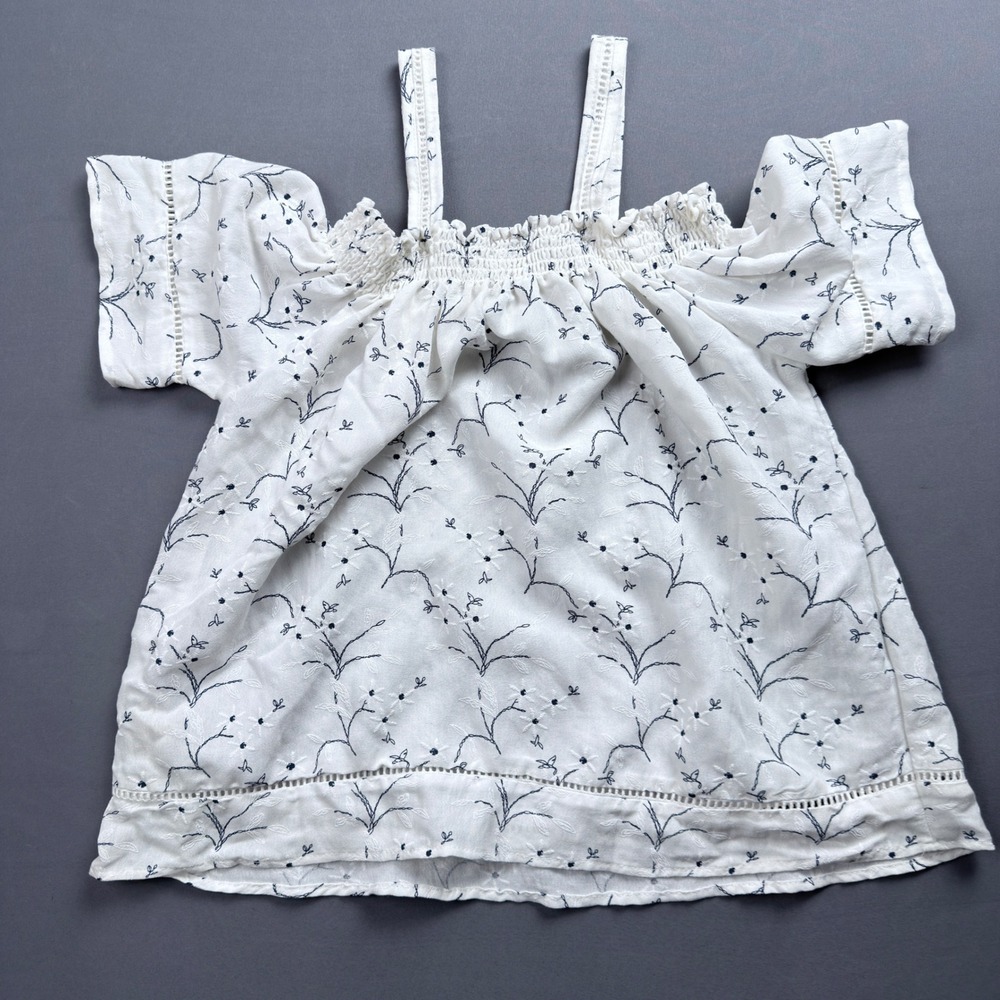 Love Notes Cold Shoulder Embroidered Blouse Size‎ M